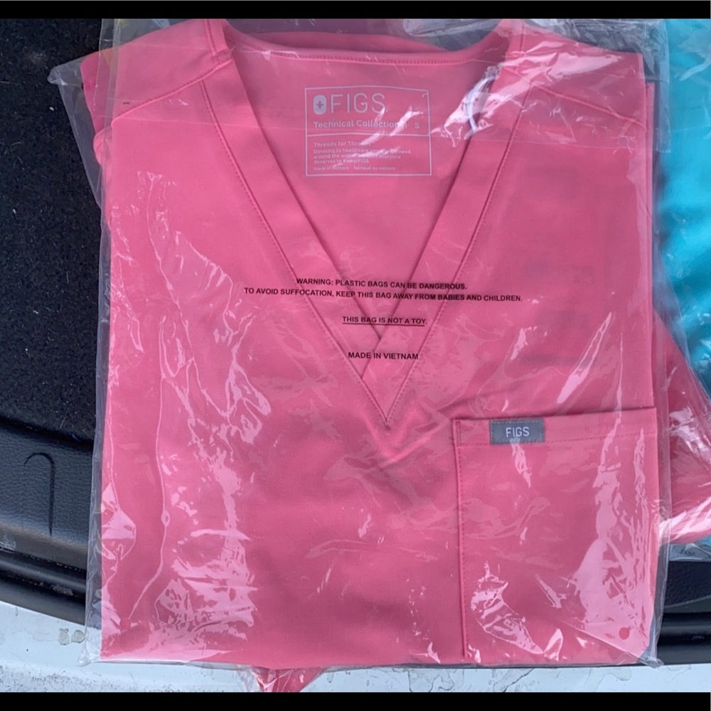 Fig neon pink scrubs